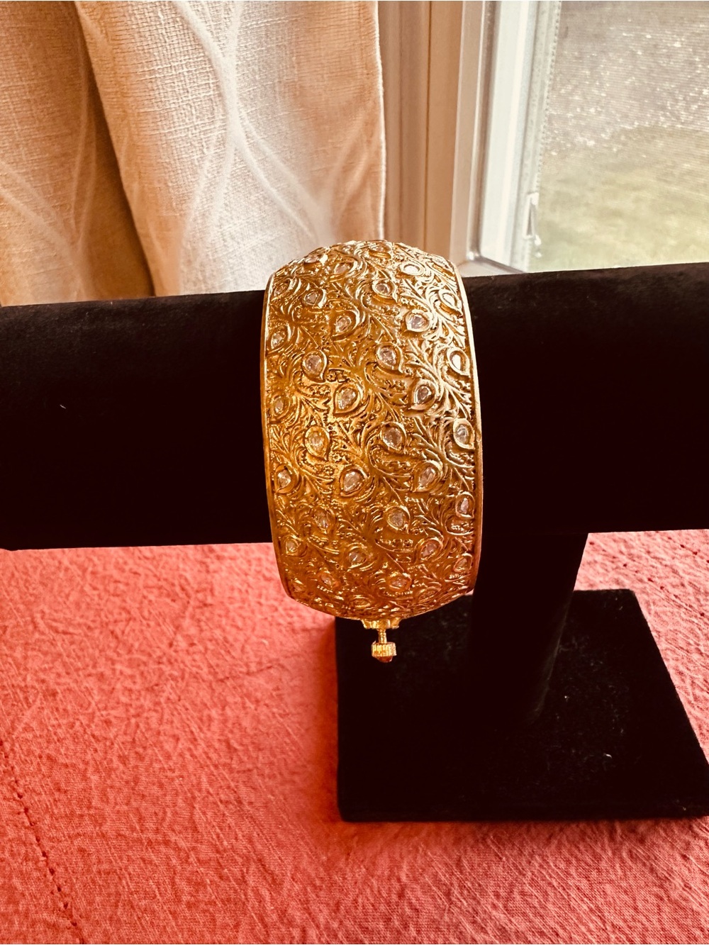 Gold Filigree Statement Cuff Bracelet - Unbranded 2.4/2.6 openable